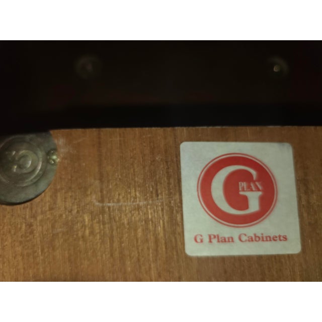 Rare Mid-Century Danish Modern Teak Dining Table Pedestal Base G-Plan 1970s For Sale In San Diego - Image 6 of 10