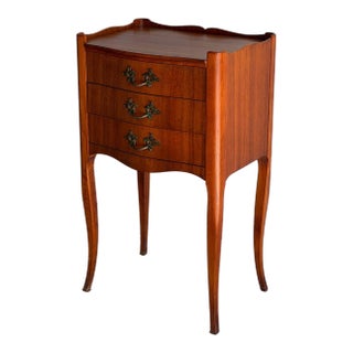 Vintage Danish Modern Teak Small Dresser / Nightstand – Scandinavian MCM Side Table For Sale