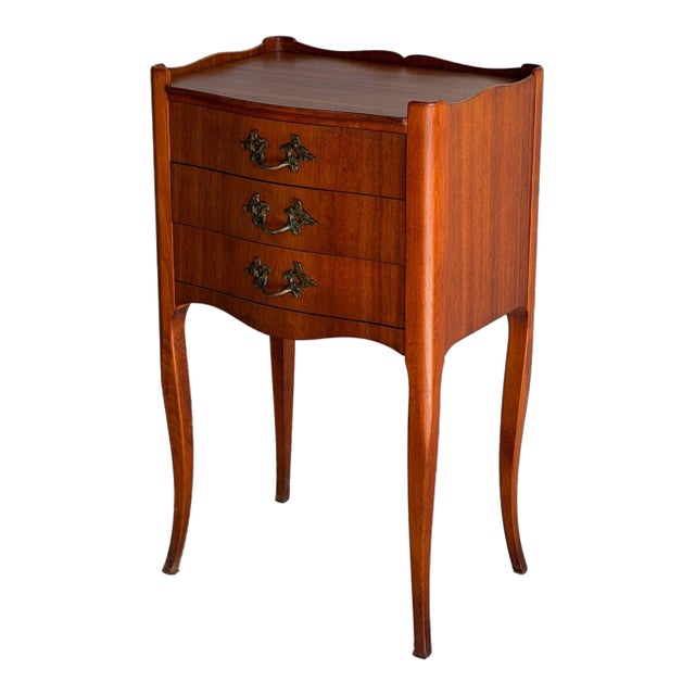 Vintage Danish Modern Teak Small Dresser / Nightstand – Scandinavian MCM Side Table For Sale