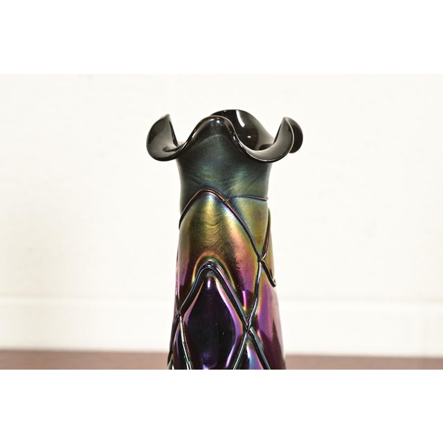 Green Pallme-Konig & Habel Antique Austrian Threaded Iridescent Art Glass Vase, Circa 1900 For Sale - Image 8 of 12