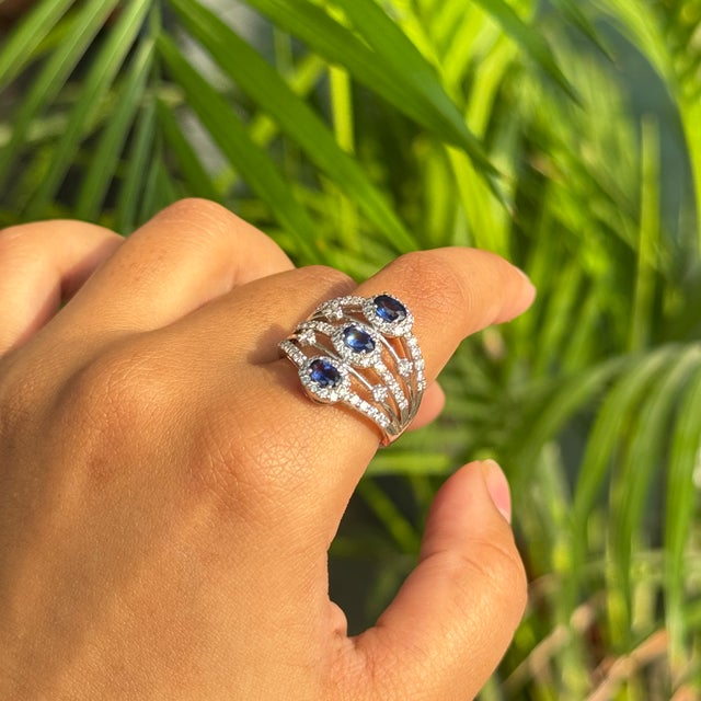 1 Ct Blue Sapphire & Diamond Multi Row Statement Ring Size 7 in 14k White Gold For Sale - Image 12 of 16