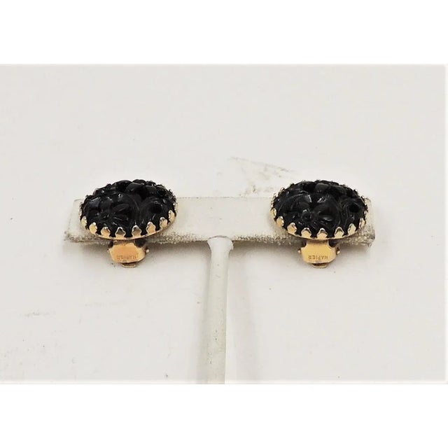 1960s Vintage 1960s Napier Round Faux-Carved Onyx Clip Earrings - 2 Pieces For Sale - Image 5 of 9