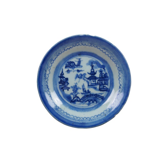 Lot of 22 antique 19th Century Chinese export Canton dinnerware.. Made from porcelain with traditional blue and white...