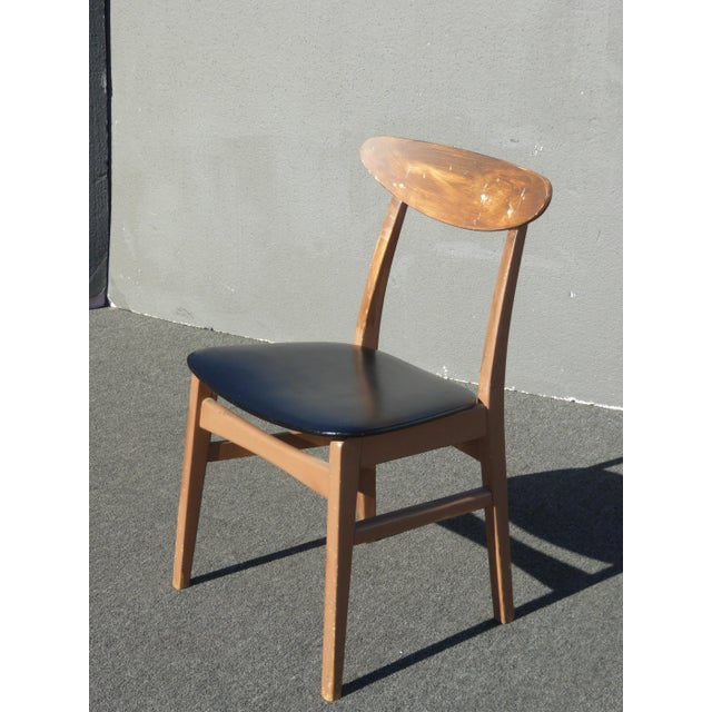 Vintage Mid Century Modern Black Accent Chair Computer Vanity Chair Unique Chair in Good Vintage Condition. Solid and...