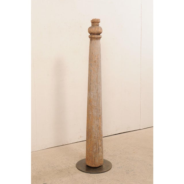19th Century British Colonial Tapered Wood Column on Stand For Sale In Atlanta - Image 6 of 11