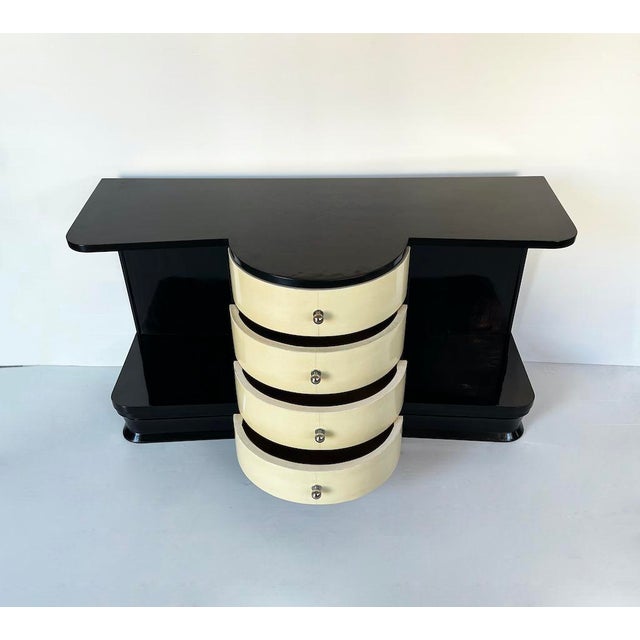 1930s Vintage Art Deco Chest of Drawers with Curved Drawers, 1930s For Sale - Image 5 of 9