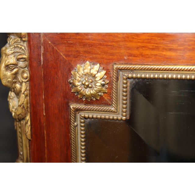 Francois Linke French Louis XV Style Bronze Mounted Narrow Vitrine C. 1915 For Sale In Philadelphia - Image 6 of 16