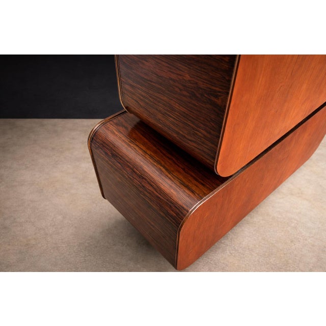 Mid-Century Bar Cabinet in Brazilian Rosewood With Mirrored & Glass Interior, Brazil, 1960s For Sale - Image 15 of 15