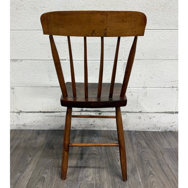 Brown Antique American Windsor Farmhouse Style Plank Seat Dining Side Accent Chair For Sale - Image 8 of 11
