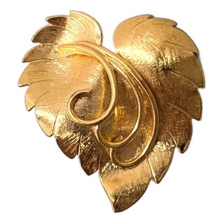 Vintage 1960s Signed Napier Goldtone Leaf Brooch For Sale