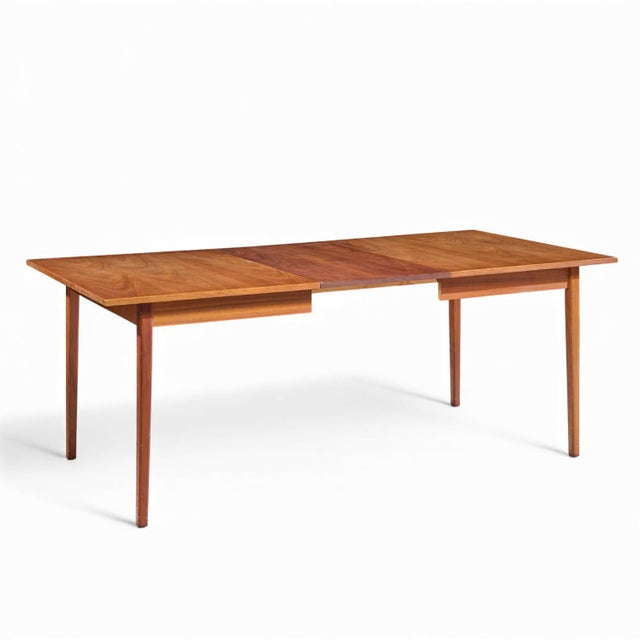 Jack Cartwright for Founders Mid Century Walnut Expanding Walnut Dining Table With 2 Leaves For Sale - Image 9 of 13