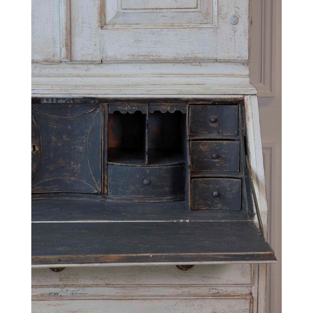 Writing cupboard from around 1800 hundered in pine, Sweden For Sale - Image 9 of 13