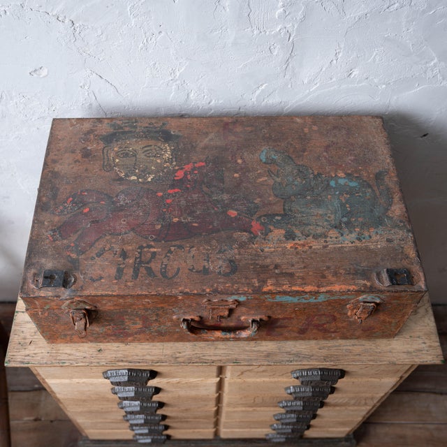 1920s Painted Iron Folk Art Circus Trunk for D. Beer, c.1925 For Sale - Image 5 of 13