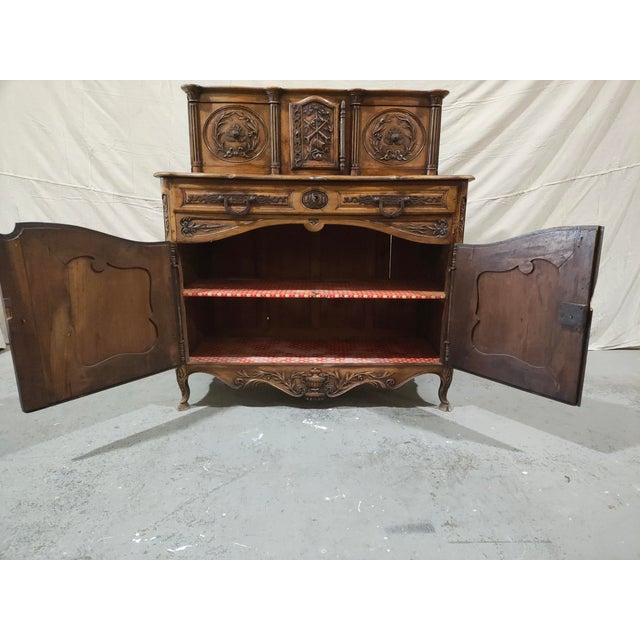 Exceptional Mid-19th Century French Provincial Buffet À Deux Corps in Walnut | Circa 1850 | Hand-Carved For Sale - Image 10 of 18