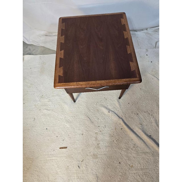 Mid-Century Modern Mid 20th Century Lane AltaVista Walnut One Drawer End Table With Inlaid Top For Sale - Image 3 of 6