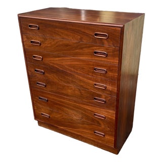 Mid 20th Century Founders Modern Walnut Chest of Drawers For Sale