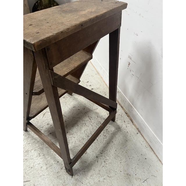 Three-Step Library Staircase in Patinated Beech, 1900s For Sale - Image 5 of 9