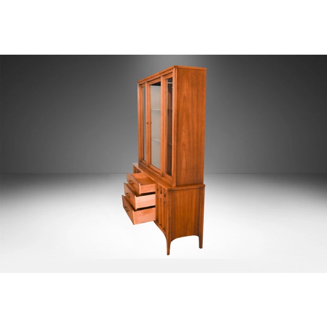1960s Mid-Century Highboy Hutch China Closet Buffet in Style of Kent Coffey Perpspecta Series For Sale In Baltimore - Image 6 of 15