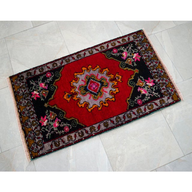 1970s Small Rug, Entry Decor, Bath Mat, Kitchen Accent, Turkish Rug, Door Mat, Lundry Room Decor 1'10" X 3'3" For Sale - Image 6 of 14