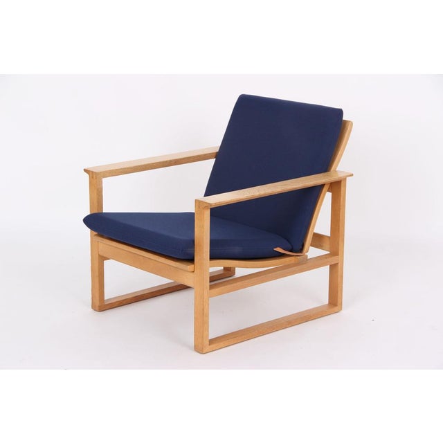 Model 2256 Lounge Chairs in Oak and Fabric by Børge Mogensen for Fredericia, Set of 2 For Sale - Image 10 of 18
