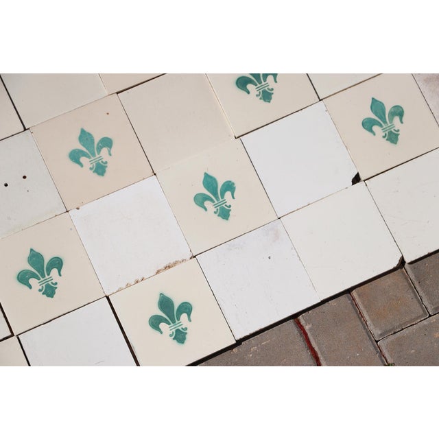Ivory 1900s Portuguese Large Antique Fleur-De-Lis & Plain White Tiles Set of 77 For Sale - Image 8 of 18