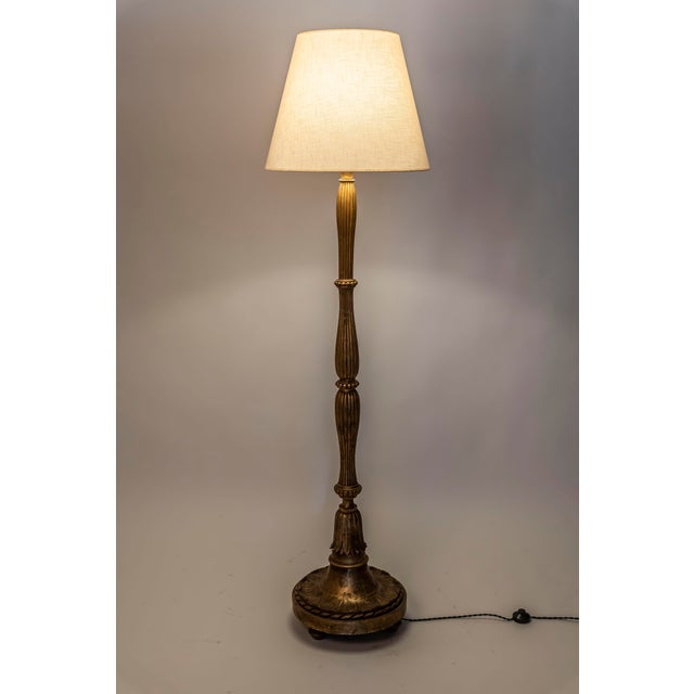 1940s French Gilt Wooden Floor Lamp in the Style of Paul Follot, 1940 For Sale - Image 5 of 11