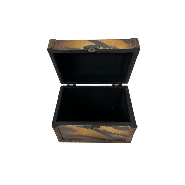 Vintage Hand Painted Animal Tiger Print Dome Top Decorative Box For Sale - Image 6 of 7