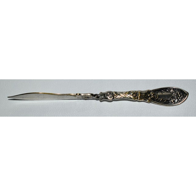 Antique Art Nouveau Silver 1908 Flat Twisted Handle Master Butter Knife Flatware For Sale - Image 9 of 10