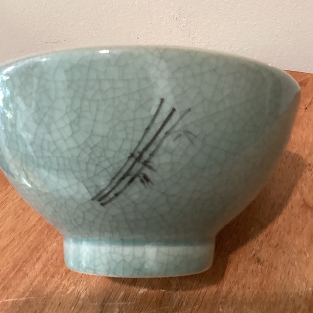 Celadon Vintage Korean Porcelain Crackle Celadon Glazed Bamboo Motif Matcha Tea Bowl (Chawan) For Sale - Image 8 of 12
