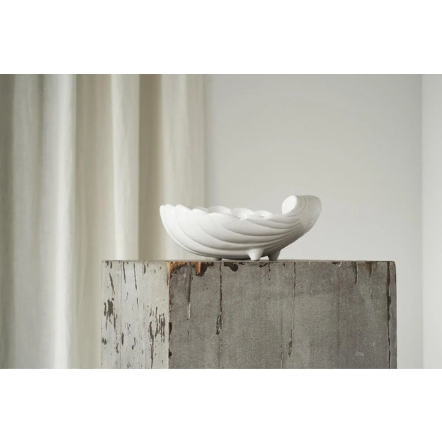 Large Mid-Century Shell Shaped Ceramic Bowl, 1940s For Sale - Image 4 of 11