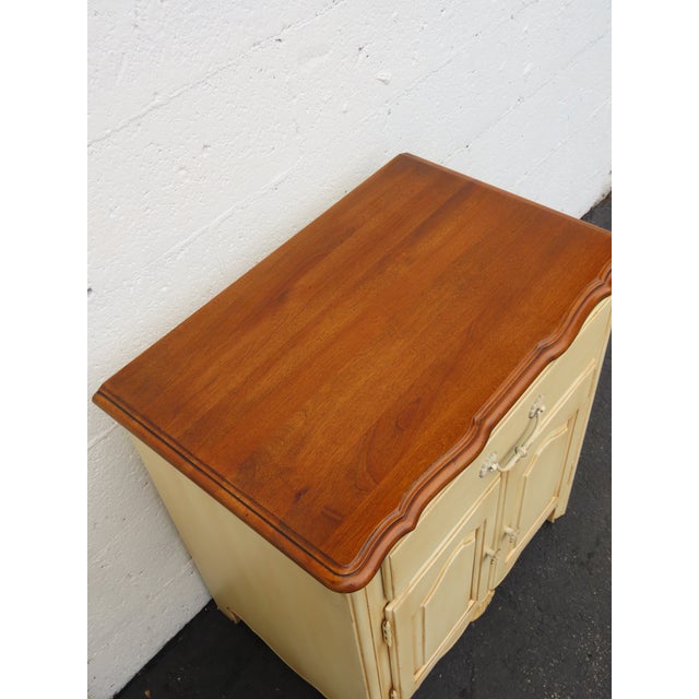 Ethan Allen Two Tone Large Nightstands Bedside End Tables a Pair 6902 For Sale - Image 14 of 18
