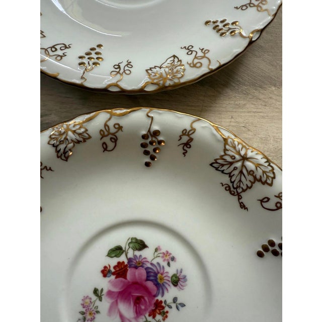 English Early 19th Century Royal Crown Derby Pink Floral 5.5” Plates in Vine Pattern | English Bone China | Antique Plate - Set of Five (5) For Sale - Image 3 of 7