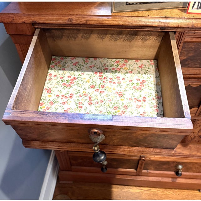 Late 19th Century Victorian Eastlake Walnut Dresser, Great Drawers, Excellent For Sale In Chicago - Image 6 of 14