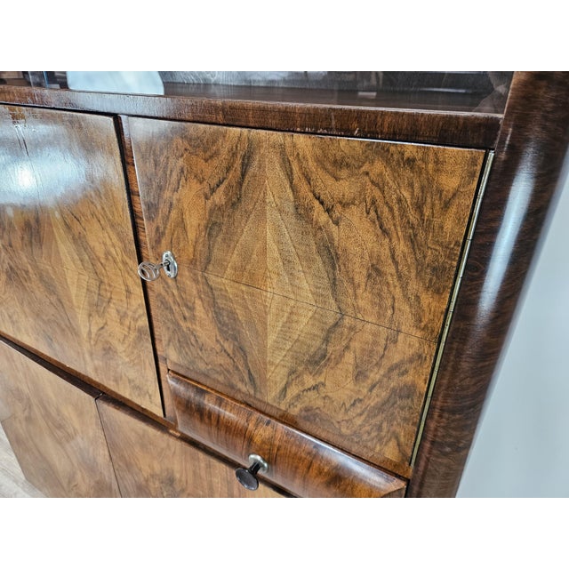 Art Deco Austrian Display Cabinet in Glass and Briar Root, 1930 For Sale - Image 13 of 18