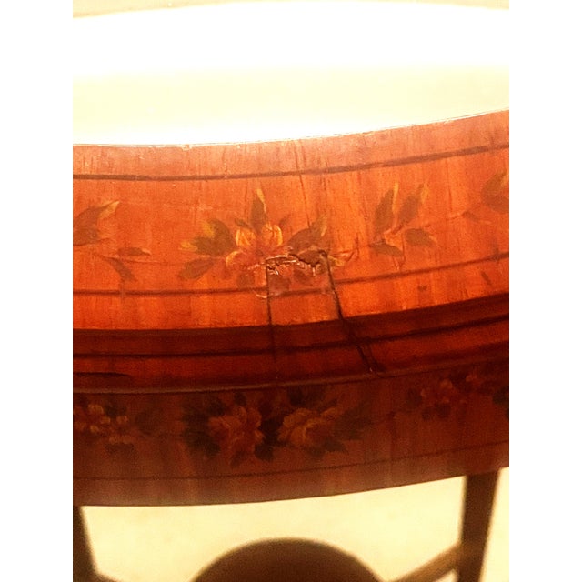 Early 20th Century Edwardian Hand Painted Adams Style Satinwood Oval Vitrine or Bijouterie Table For Sale - Image 14 of 16