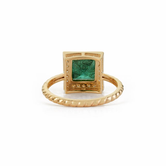Metal VRJewels 14k Yellow Gold Square Emerald Diamond Halo Vintage Ring Size 4 For Sale - Image 7 of 15