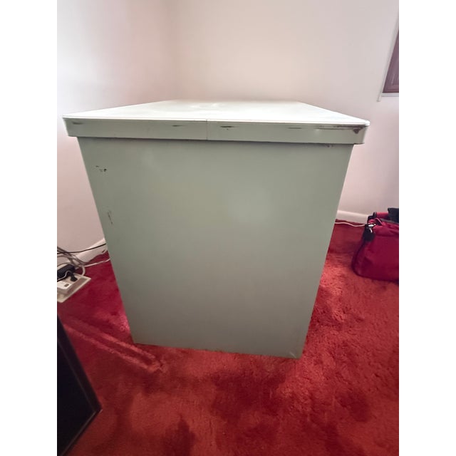 Metal Vintage Steelmaster Industrial Single-Pedestal Tanker Desk, 1950s For Sale - Image 7 of 7
