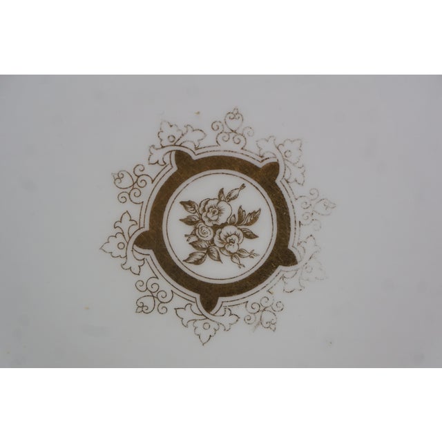 Wedgwood Vintage Wedgwood X2830 Gilt Gold Floral Acanthus Leaf Dinner Plates 11" - Set of 12 For Sale - Image 4 of 11