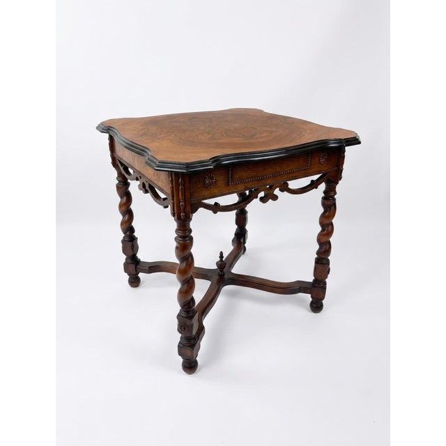 Vintage barley twist burl wood side table in excellent condition. Solid wood. Sturdy. H: 30 inches WxD: 29.5x29.5 inches