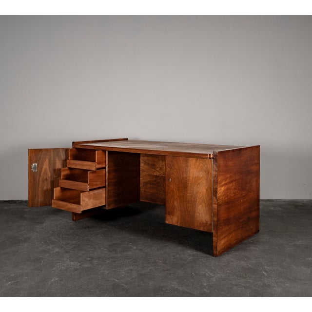 Brown Art Deco Desk in Walnut by Bruno Paul for Veb Deutsche Werkstätten Hellerau, 1930s For Sale - Image 8 of 18