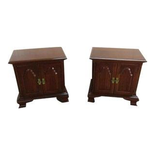 Pennsylvania House Solid Cherry Pair of Nightstands For Sale