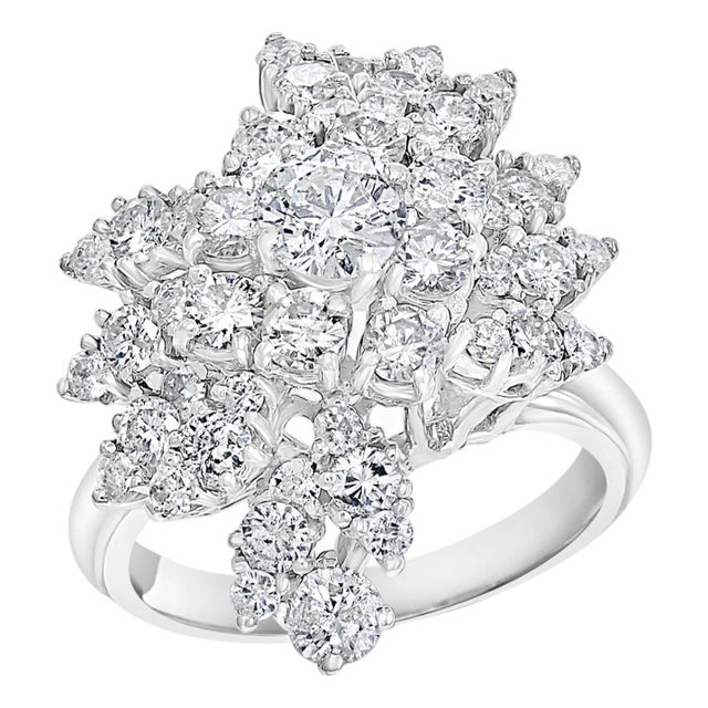 2.5 Carat Diamond Cluster Cocktail Ring 18 Karat White Gold 12.8 Grams Ring For Sale