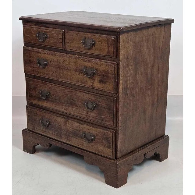 Brown Pair of English Oak Bedside Chests or Bachelor's Chests, Circa 1920 For Sale - Image 8 of 13