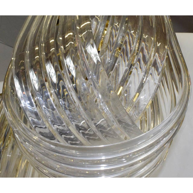 Mid-Century Modern 1960s Mid-Century Modern Lucite Loop Chandelier For Sale - Image 3 of 10