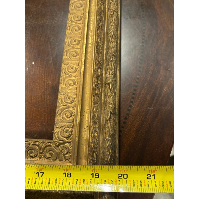 Antique Gilt Picture Frame, Original Finish, Ralph Lauren Style, Circa 1890–1915 | 14 × 17 Opening For Sale - Image 4 of 18