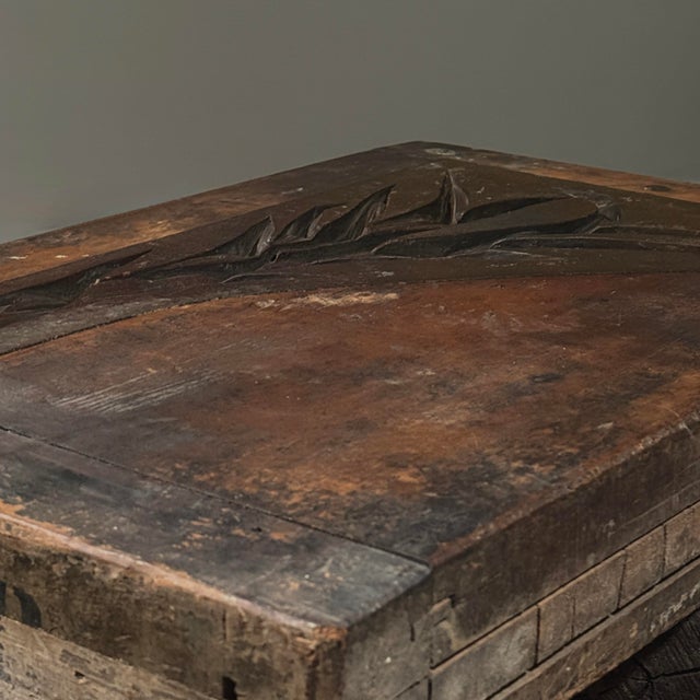 Early 19th Century Antique 19th-Century Neoclassical Plaster Wood and Metal Mold – Botanical Motif For Sale - Image 5 of 11