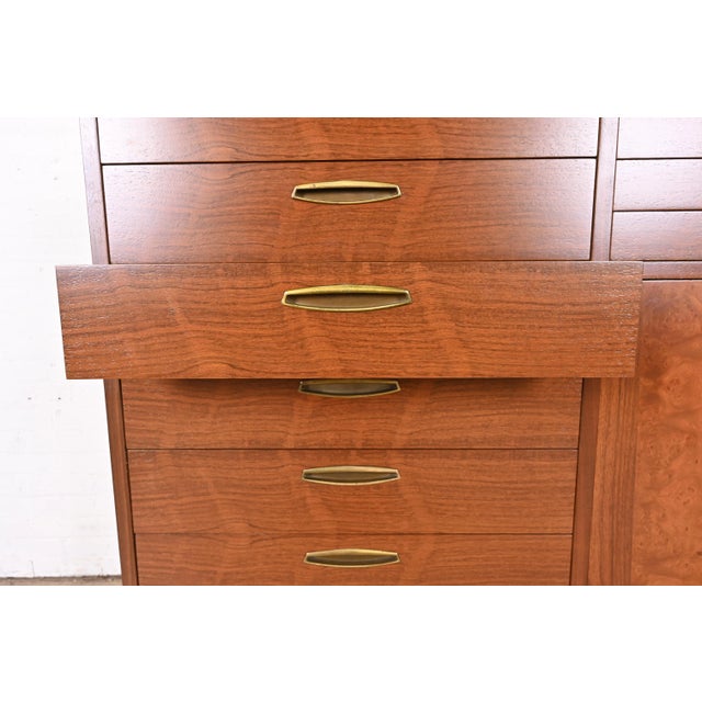 1960s George Nakashima Sculpted Walnut Gentleman's Chest for Widdicomb, Newly Restored For Sale - Image 5 of 12