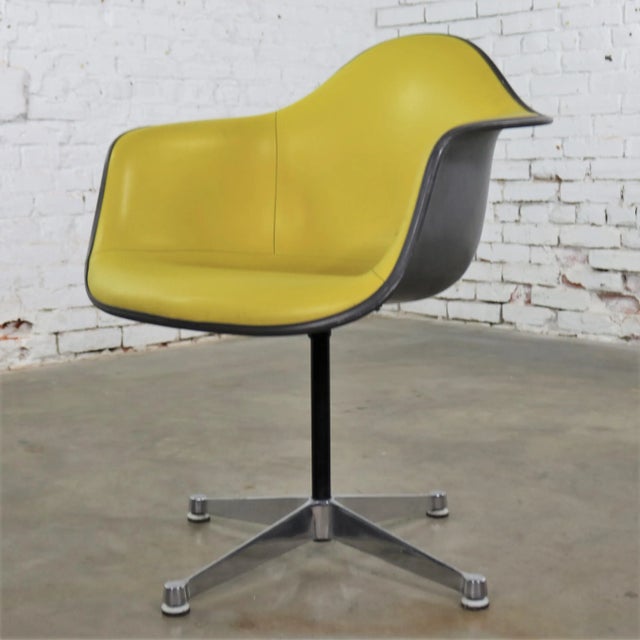 Eames Pac Yellow Padded Swivel Armchair W/Gray Fiberglass Shell & Aluminum Base For Sale - Image 12 of 12