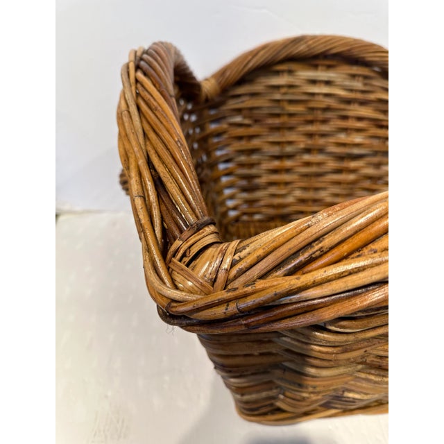 2020s French Country Style Laurel Wicker Basket For Sale - Image 5 of 9