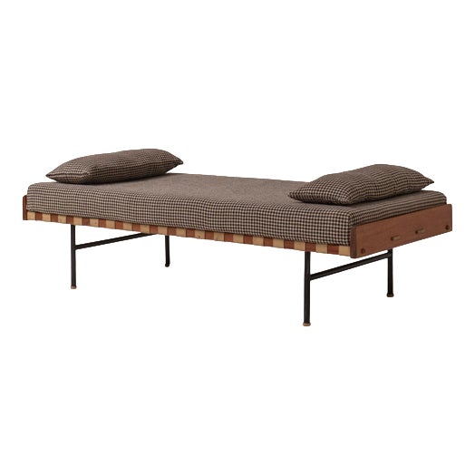 Daybed attributed to Edoardo Gellner, Italy, 1970s For Sale